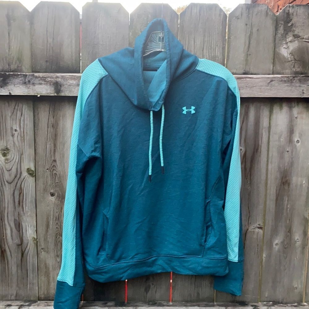 Under Armour sweat shirt sz. M
